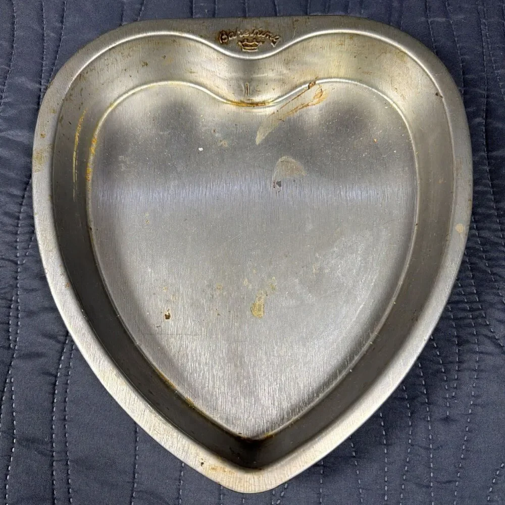 Vintage Bake King Heart Shaped Aluminum Cake Pan 9 Inch Valentine Baking